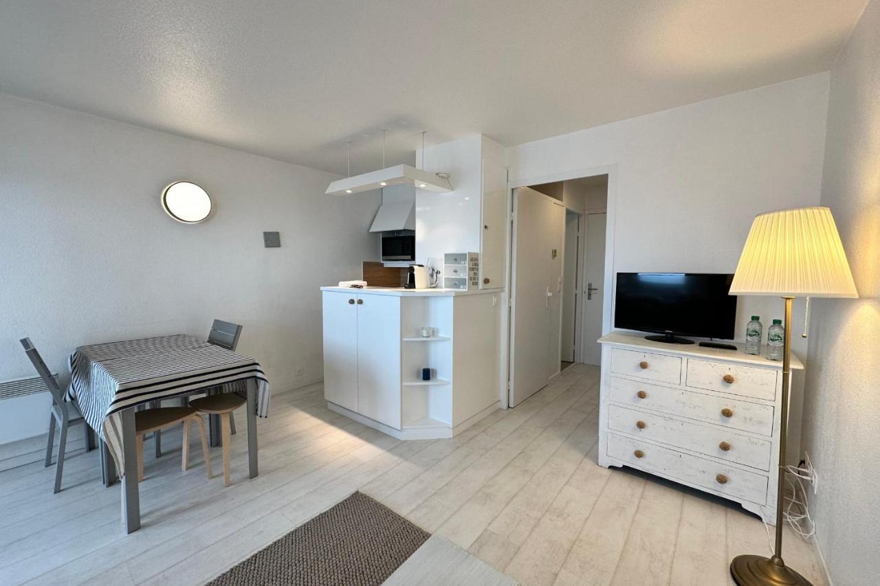 Les Tamaris - Studio With Sea View - Trouville-Sur-Mer Kültér fotó